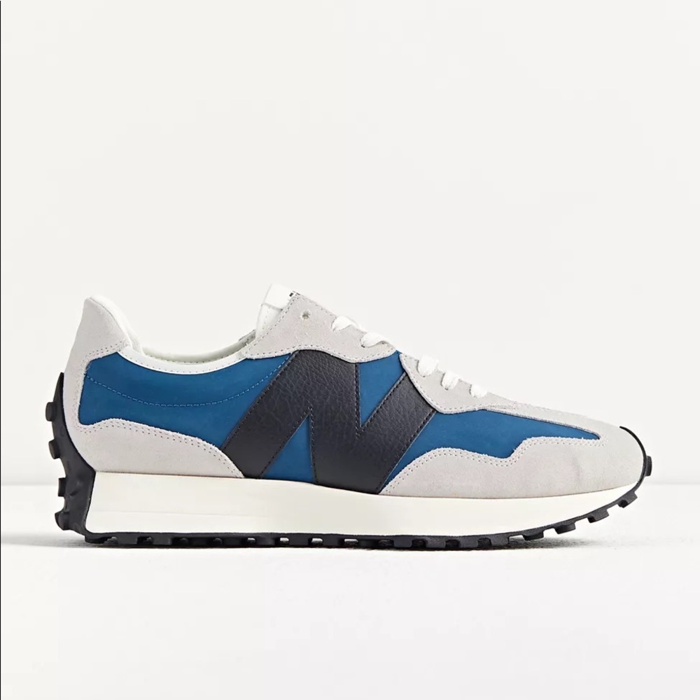 New Balance 327 Sneaker - Picture 2 of 8